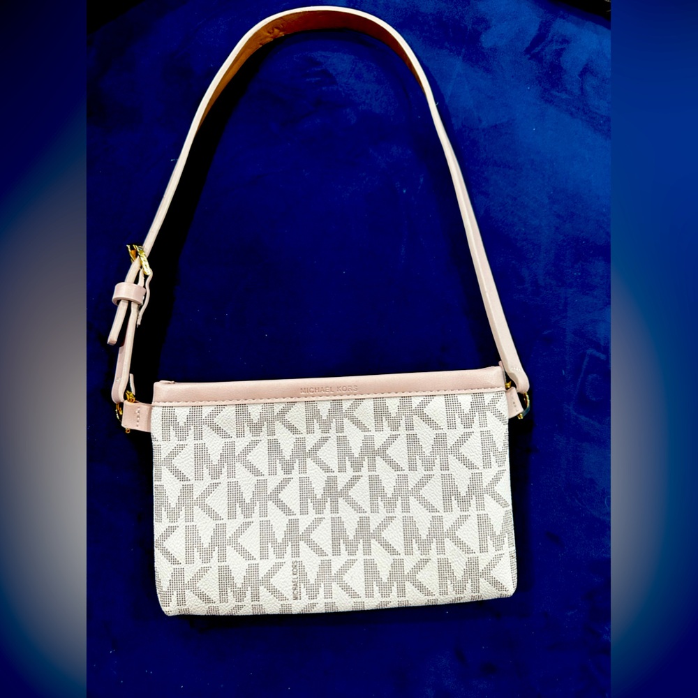 Michael Kors Belt Midwaist Fanny Pack Like Bag Purse Belt Bag MK